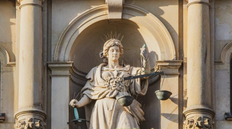 Inanspruchnahme der Steuerberater bei Insolvenz im Bau
