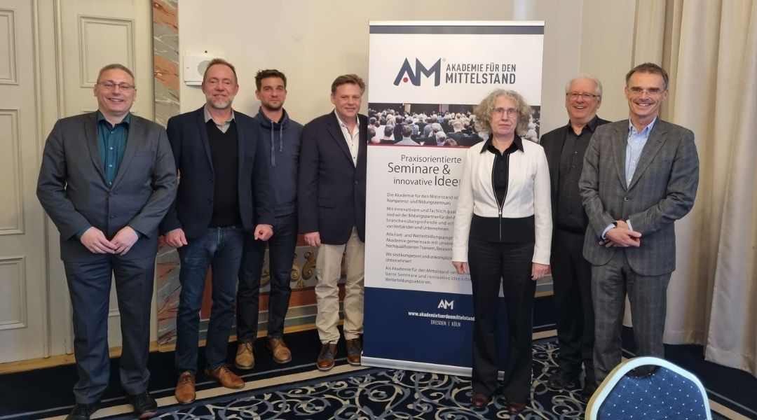 Gruppenfoto 2022 KMU-Berater Zertifikatslehrgang
