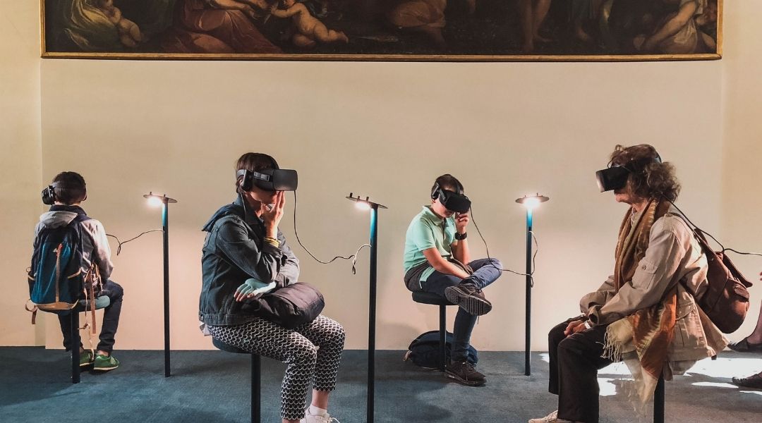 Dreidimensionale Erfahrungsräume in praktischer Anwendung mit VR-Brille
