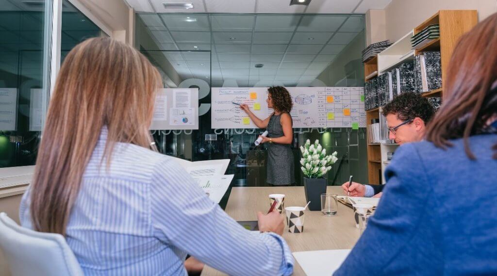 zertifikatslehrgang kmu berater werden